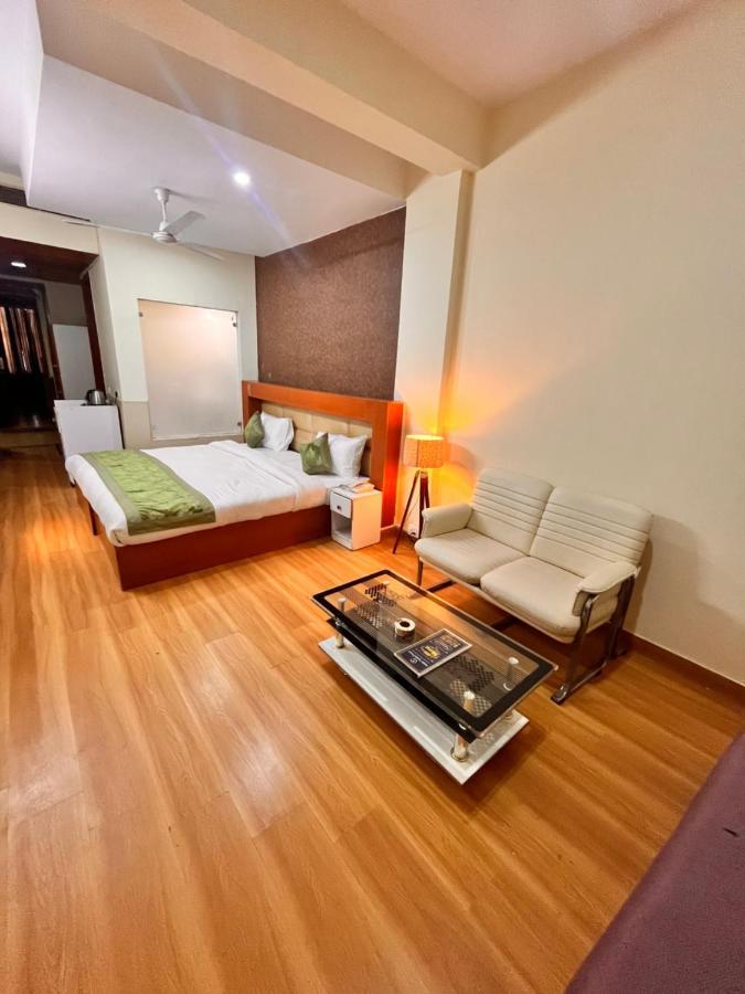 Oyster Pearl I Near Medanta Hospital I Sec-39 I Gurgaon Hotel Екстериор снимка