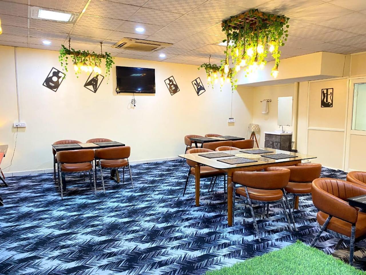 Oyster Pearl I Near Medanta Hospital I Sec-39 I Gurgaon Hotel Екстериор снимка