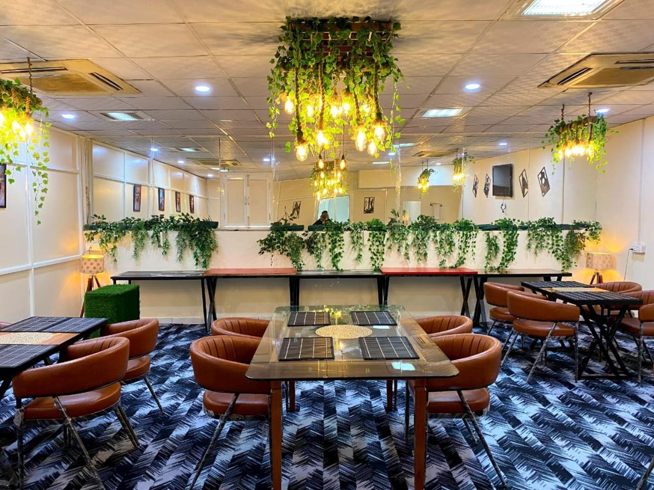 Oyster Pearl I Near Medanta Hospital I Sec-39 I Gurgaon Hotel Екстериор снимка