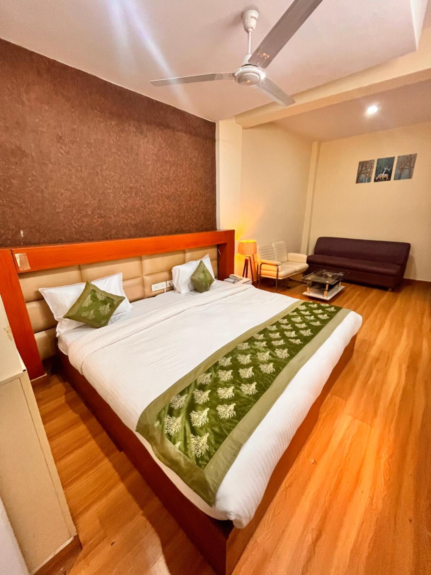 Oyster Pearl I Near Medanta Hospital I Sec-39 I Gurgaon Hotel Екстериор снимка